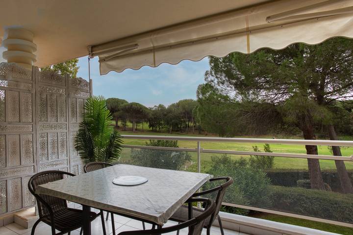 Gîte pour 3 personnes, avec terrasse et piscine à Saint-Raphaël - 4