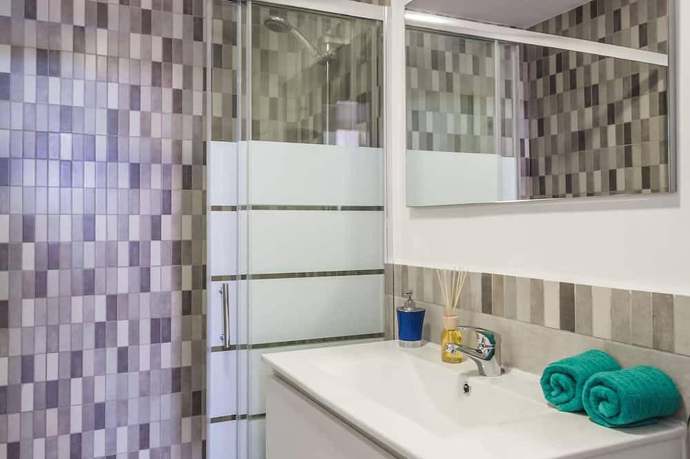 Entire apartment, Ocean View Penthouse Ii. Beachfront Wifi & A / C. 23m2 private terrace. in Playa de Gran Tarajal, Gran Tarajal