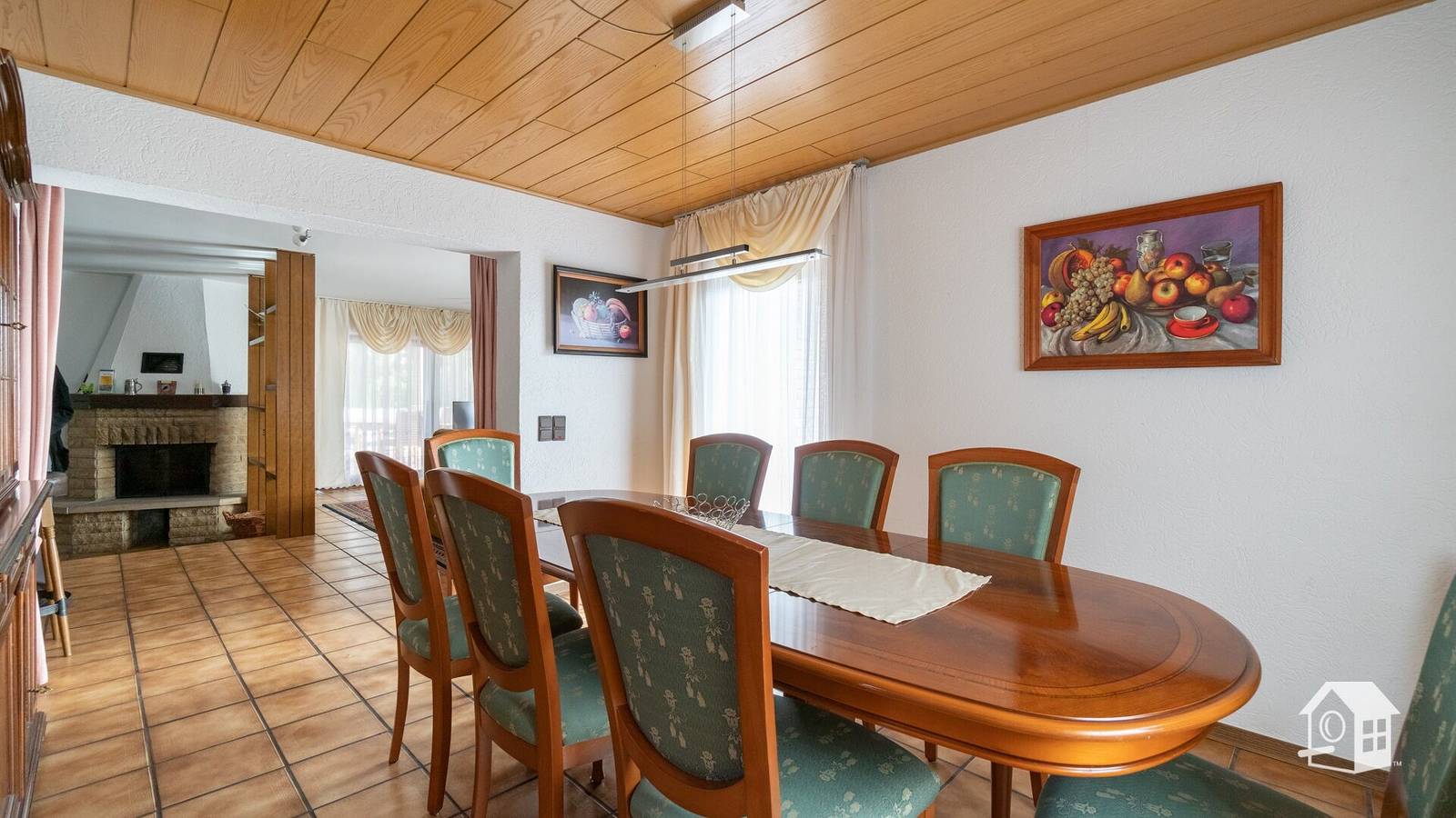 Ganze Wohnung, Ferienwohnung 'Ferienhaus Mengelberg' mit privater Terrasse, privatem Garten und Wlan in Roschbach, Südliche Weinstraße
