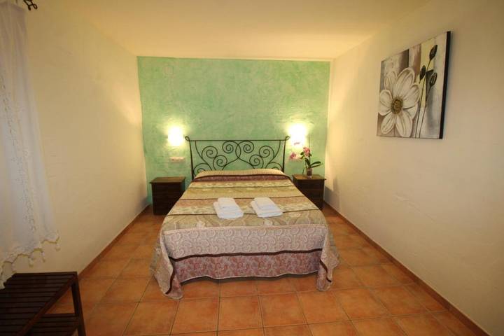 Casa rural para 2 personas, con vistas además de piscina y jardín, Familias con niños en Cataluña - 4