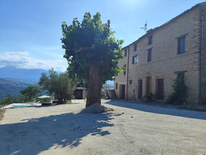 Ferienwohnung für 11 Personen, mit Pool und Ausblick sowie Garten, mit Haustier in Penna San Giovanni - 2