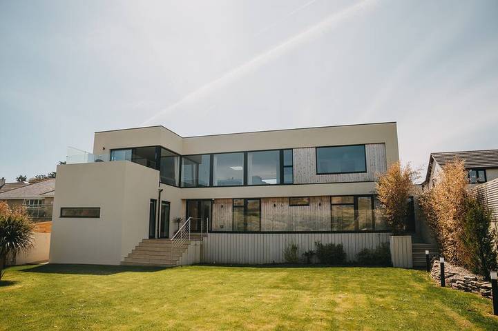 Holiday rental for 14 people, with Balcony and Hot tub as well as Garden and Sauna in Holywell Bay