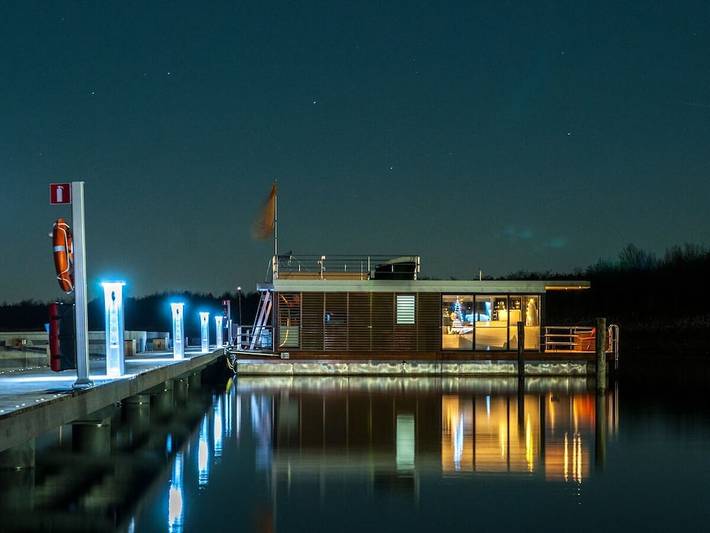 Hausboot mit 2 Schlafzimmer in Niemegk, Bitterfeld-Wolfen