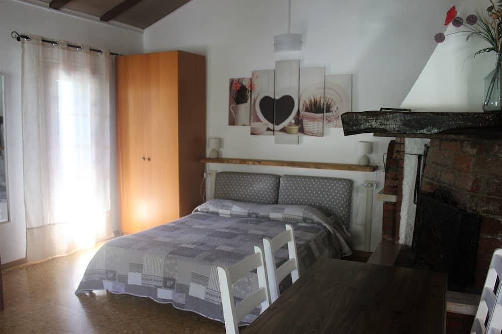 Studio op het platteland met zwembad, uitzonderlijk uitzicht, ideaal voor ontspanning en uitstapjes in Castelnuovo Magra, Italiaanse Rivièra