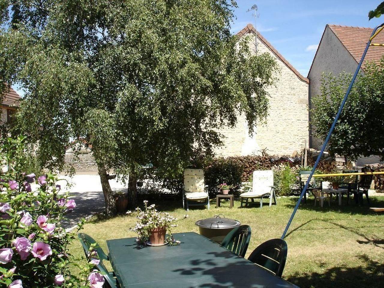 Gîte voor 4 personen met terras in Corgoloin, Beaune en omgeving