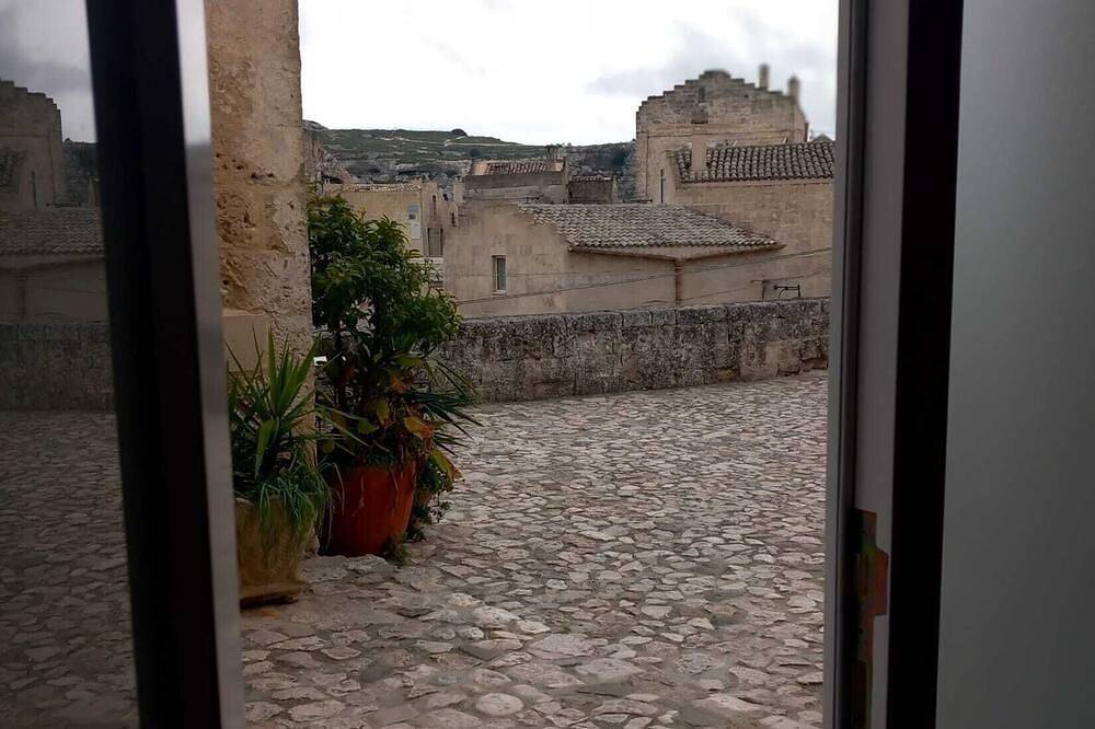 Suite in the Sasso Caveoso in Sassi di Matera, Matera
