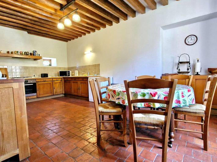 Spacious cottage with garden, near Guédelon in Sainpuits, Auxerre region