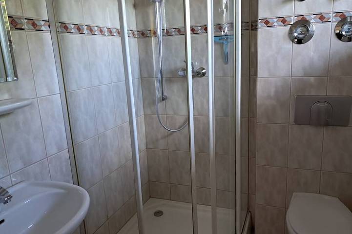 Ganze Wohnung, Ferienwohnung 2 (gelbe Wohnung) - Ferienwohnungen Beese in Roggentin (Mirow), Mirow