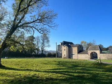 Location de vacances pour 7 personnes, avec jardin et vue à Couvin