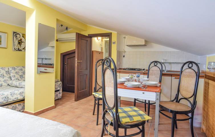 Entire holiday apartment, Luxury Sea View Apartment with Pool & Parking in Sant'Onofrio (Sizily), Trabia