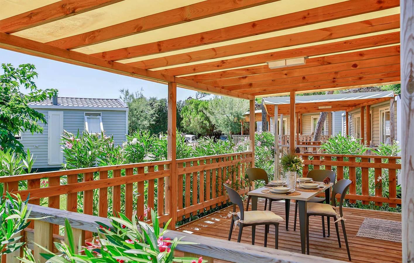 Cozy Mobile Home with Pool near Comprensorio Torre di Maremma in Montalto di Castro, Provincia di Viterbo