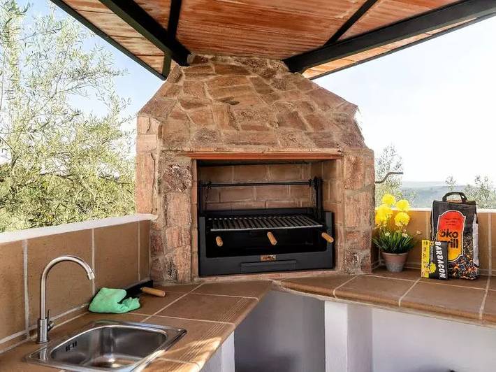 Casa rural para 4 personas, con piscina y terraza en Rute
