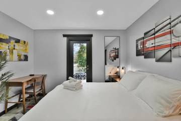 Vacation Rental for 4 Guests in Middle River, Wilton Manors, Picture 2