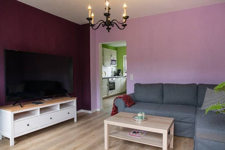 Ganze Ferienwohnung, Farbenfrohe Ferienwohnung in Detmold, Kreis Lippe