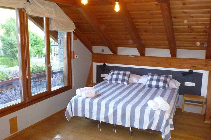Can Congost 420 m2 de maison dans les Pyrénées avec 5 chambres et cinq salles de bain in Sort, Pyrénées catalanes