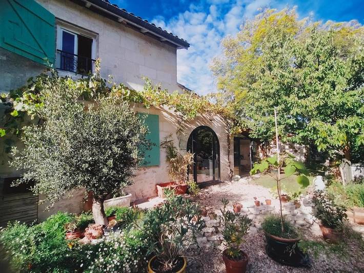 Gîte pour 2 personnes, avec terrasse à Galgon