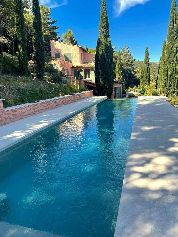 Location de vacances pour 11 personnes, avec piscine ainsi que jardin et terrasse, animaux acceptés à Suzette - 3