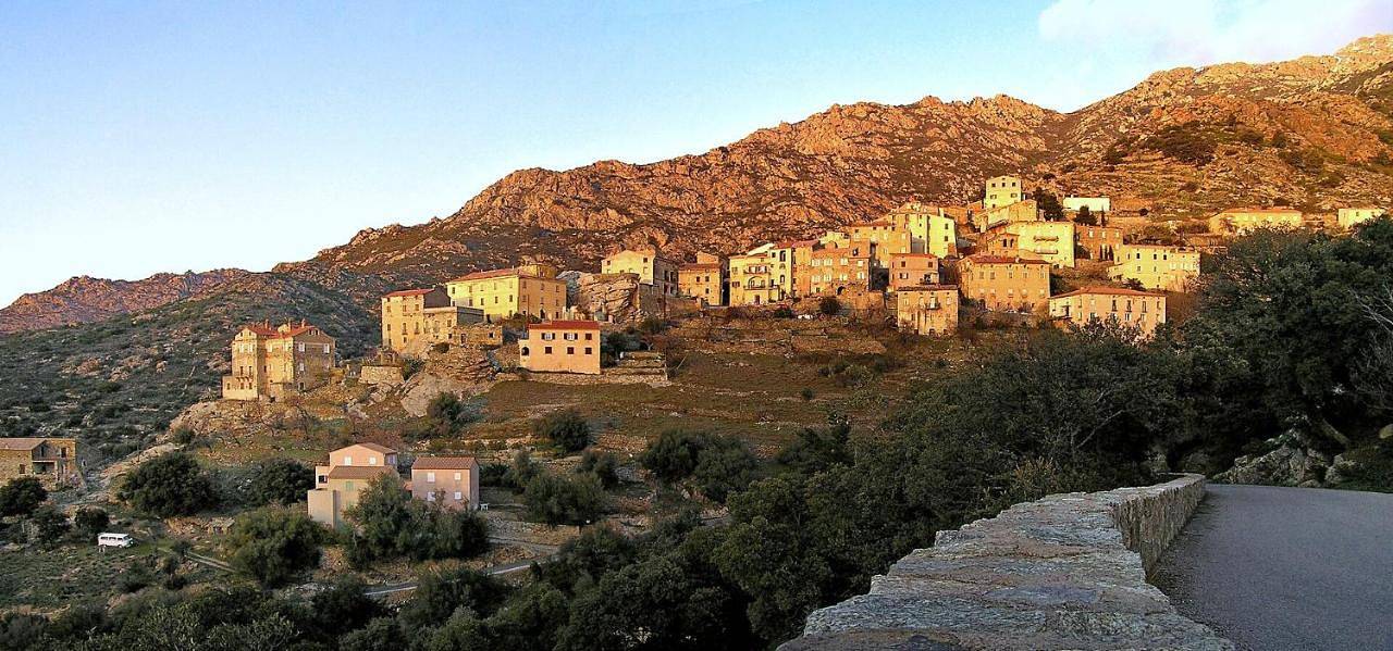 Two-Bedroom House in Lama, Région de Calvi