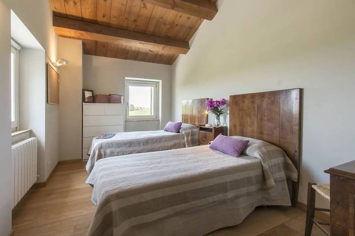 Location de vacances pour 19 personnes, avec jardin et terrasse à Morrovalle - 4