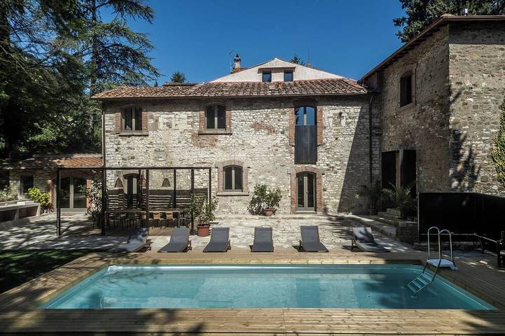 Villa per 16 persone, con piscina e idromassaggio in Bagno a Ripoli
