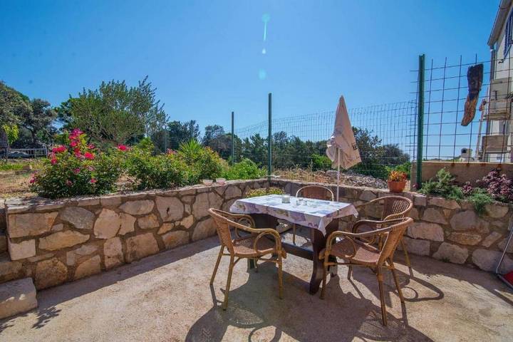 Ferienwohnung für 5 Personen, mit Balkon/Terrasse in Veli Losinj
