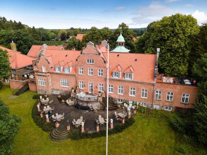 Hotel für 4 Personen, mit Balkon und Terrasse sowie Garten und Pool in Hornbæk