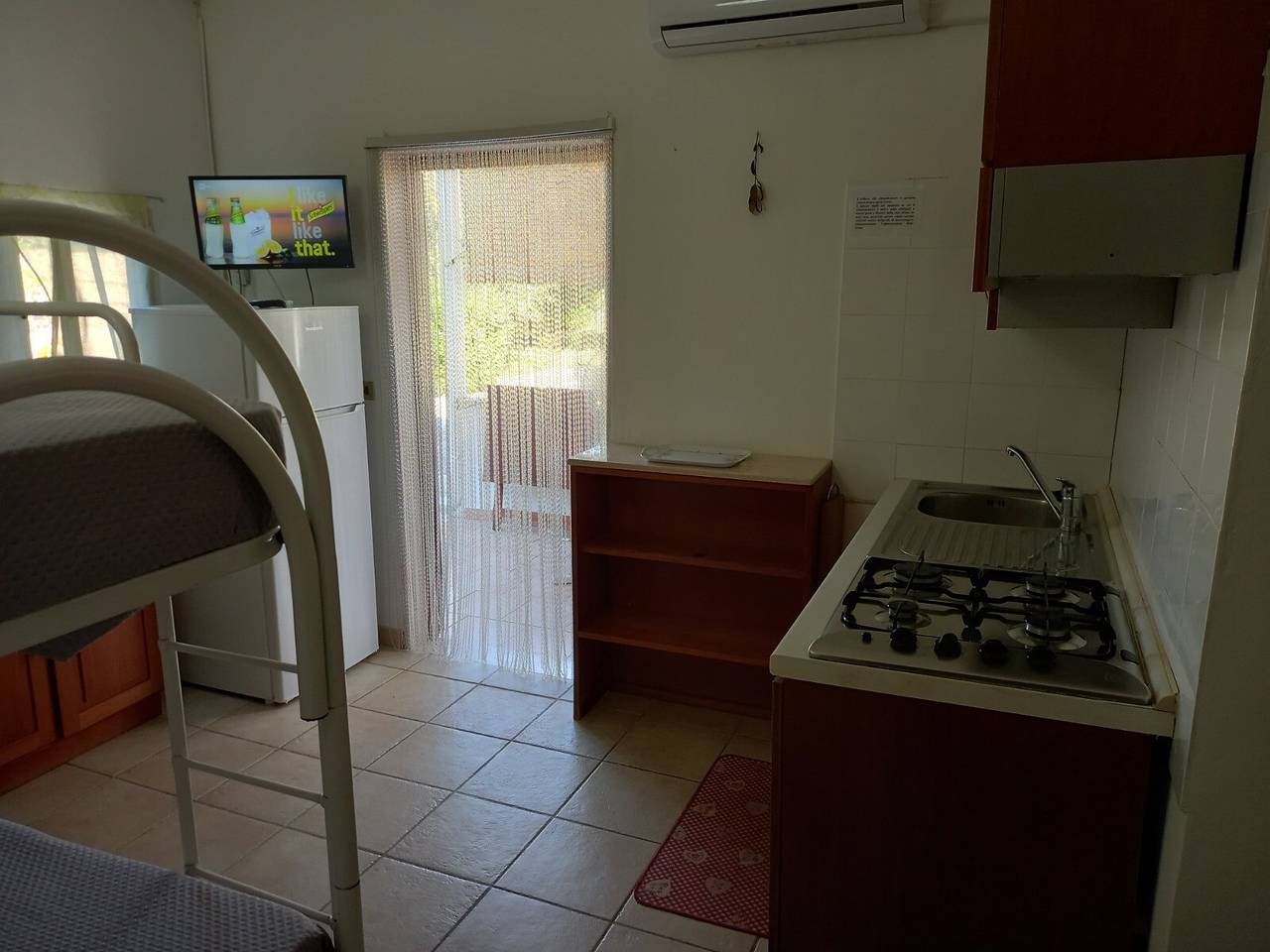 Casa Vacanze Ervilia appartamenti in Lungomare E. Mattei a 50 mt dalla spiaggia in Vieste, Gargano