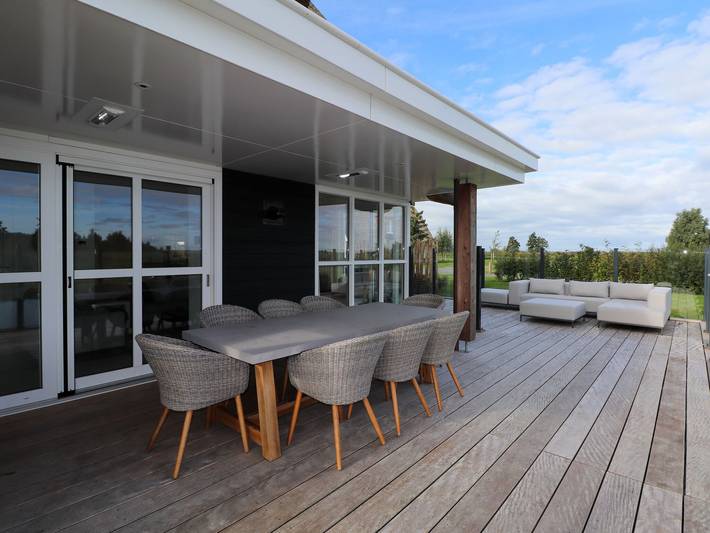 Entspannende Villa mit Kamin in Delfstrahuizen, Friesland