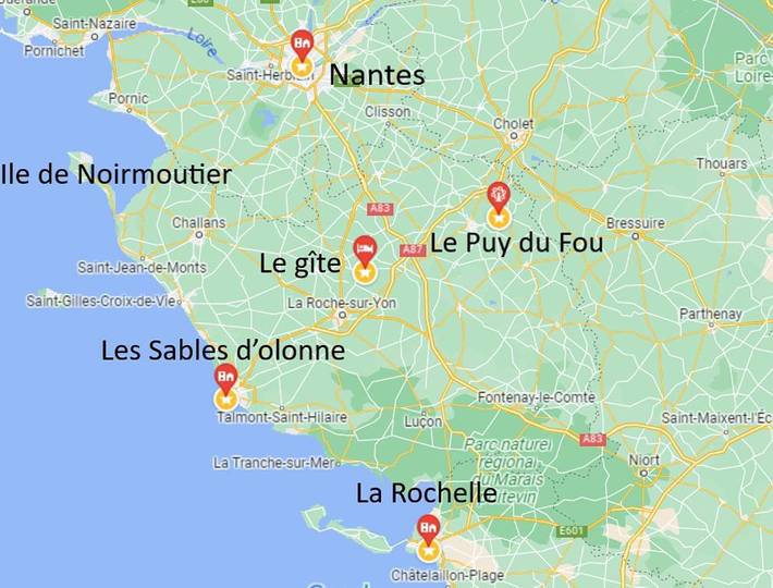 Maison de campagne pour 15 personnes, avec Terrasse et Jardin ainsi que Piscine et Vue dans Dompierre-sur-Yon