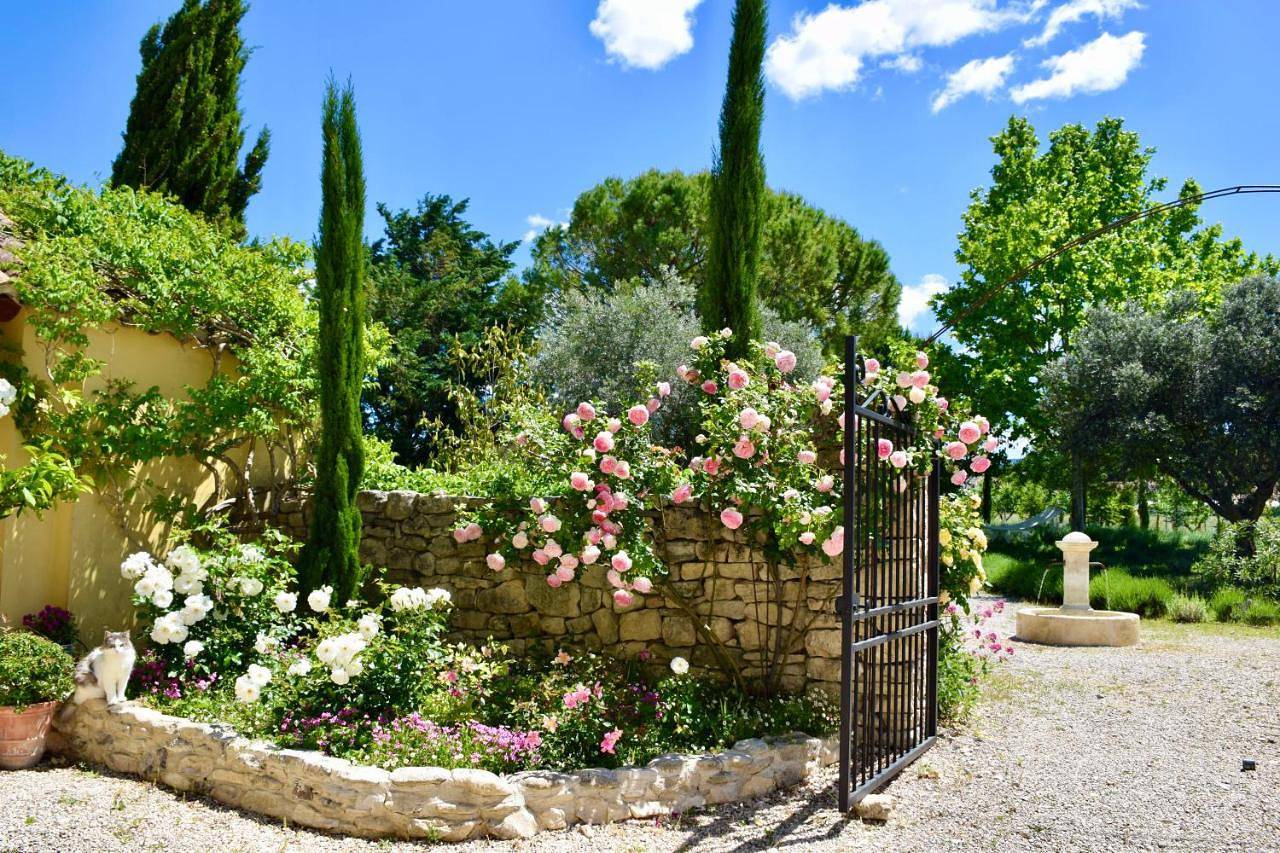 Bastide Saint-Didier in Saint-Didier, Parc naturel régional du Mont-Ventoux
