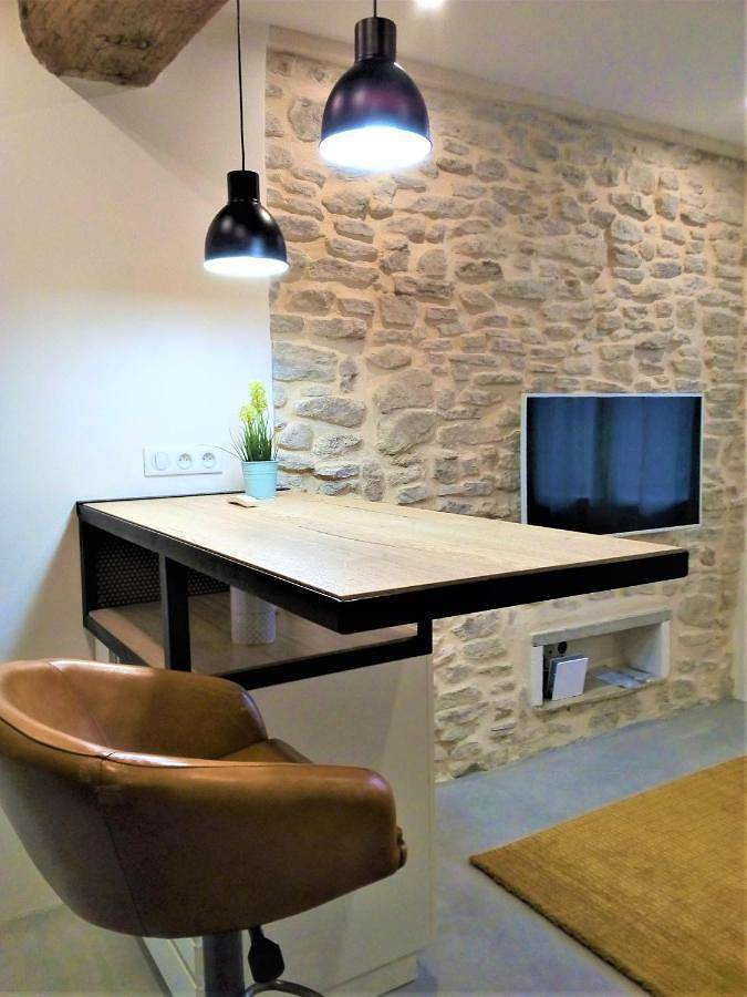 Gîte pour 2 personnes, avec vue dans Office De Tourisme Du Pays Des Sorgues Et Des Monts De Vaucluse - 3