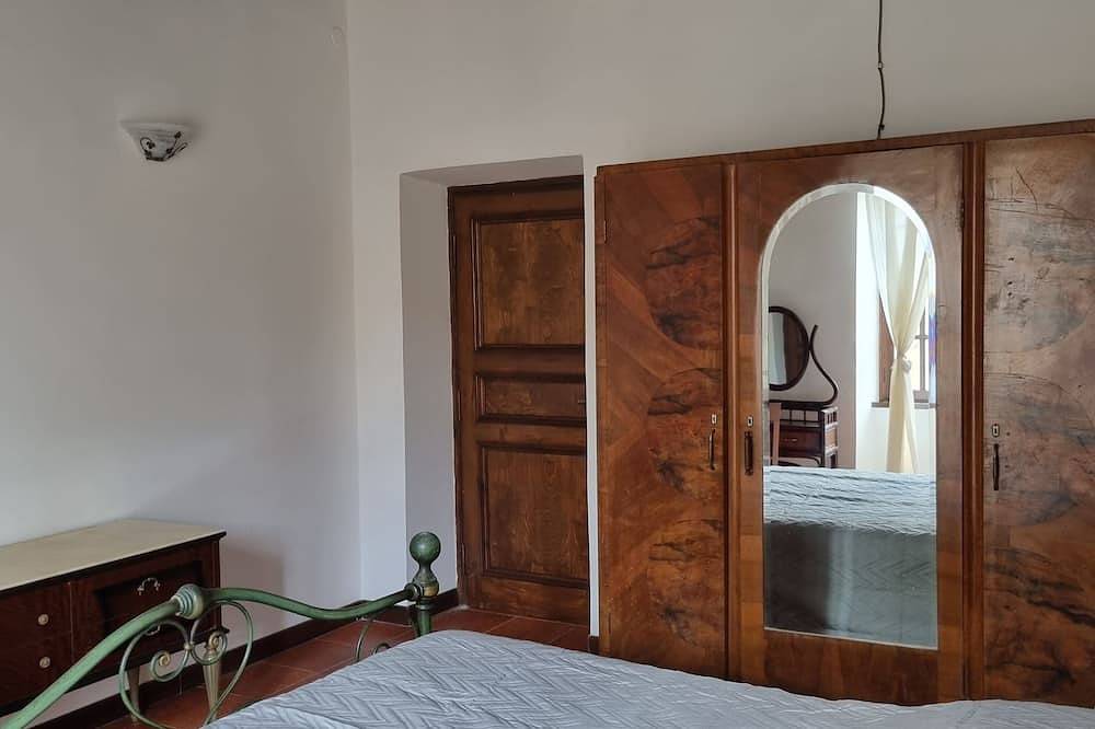 Appartement entier, Family apartment near the medieval castle in Bracciano, Lac de Bracciano