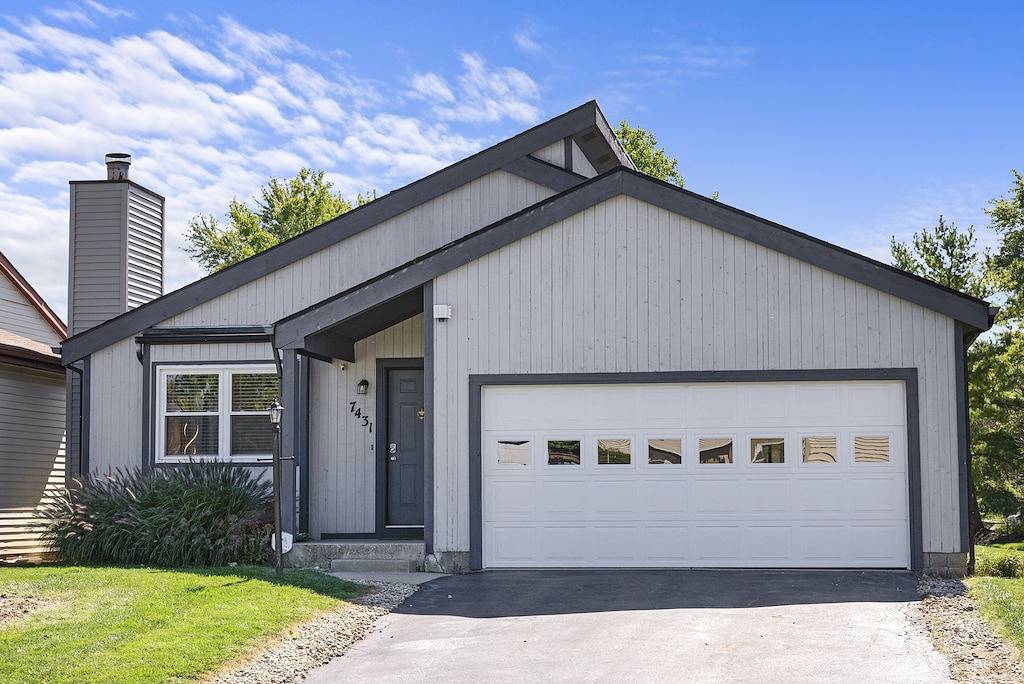 3 Bedroom Ranch Home w/ fenced back yard and deck. in Columbus, Ohio