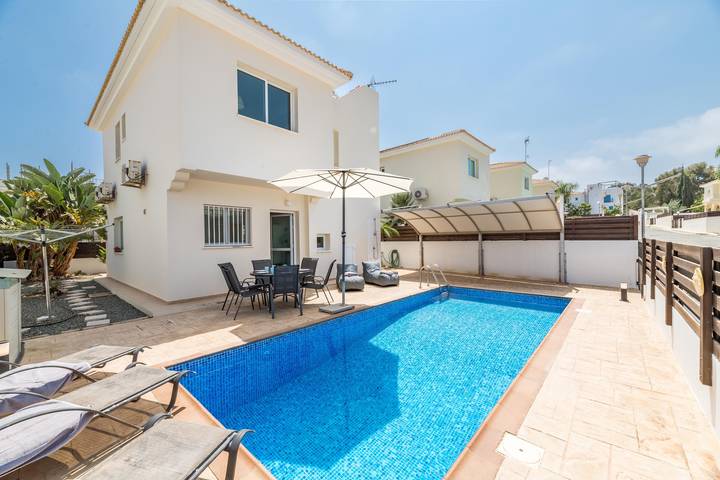 Holiday rental for 6 people, with terrace and garden in Protaras