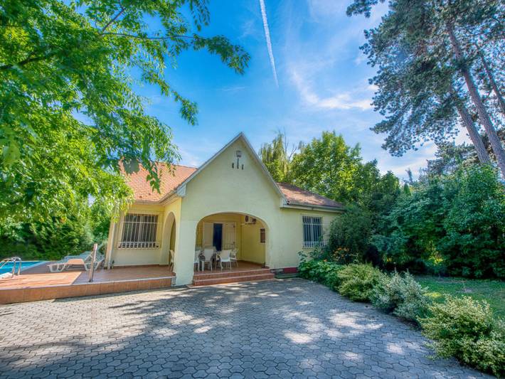 Ferienhaus für 7 Personen, mit Terrasse und Garten in Siofok