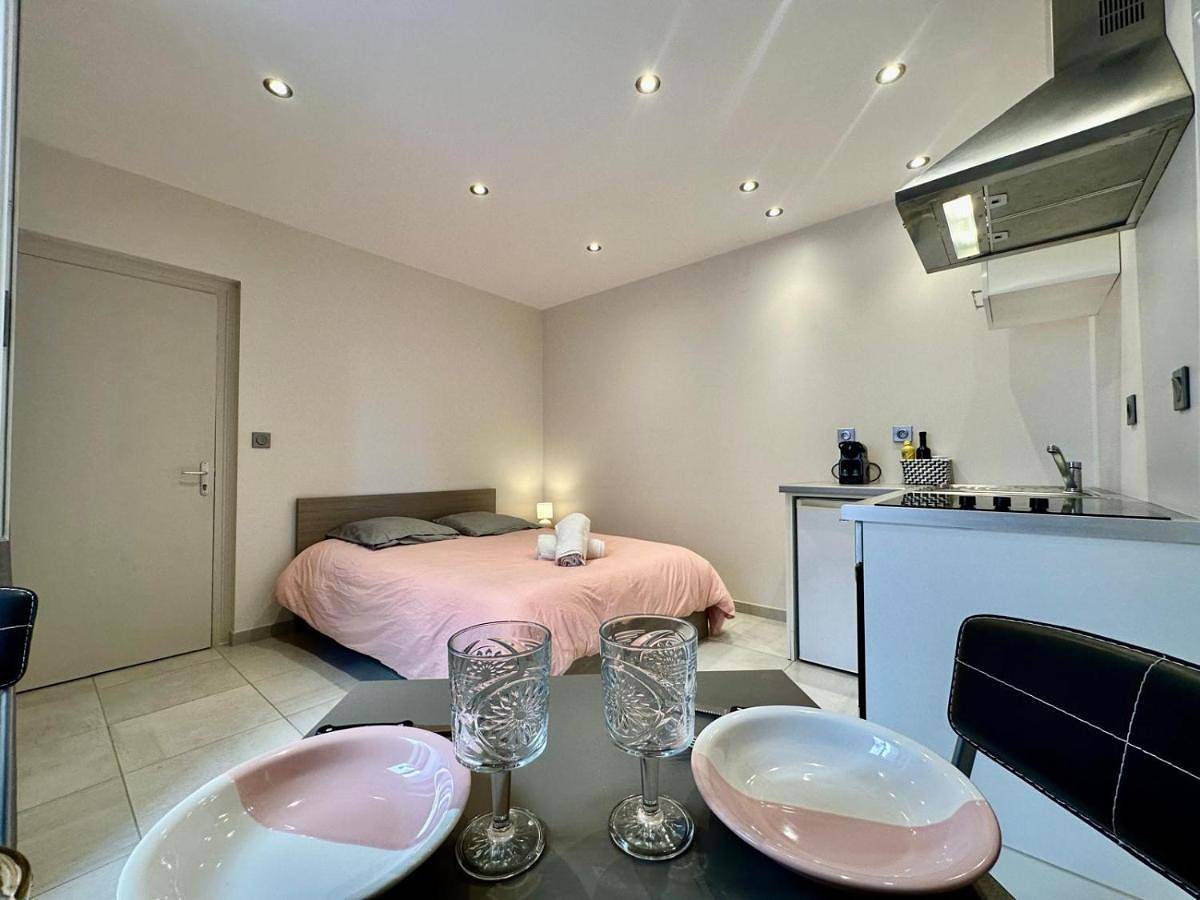 Appartement entier, Studio tout équipé - Travail & détente au Puy in Le Puy-en-Velay, Haute-Loire