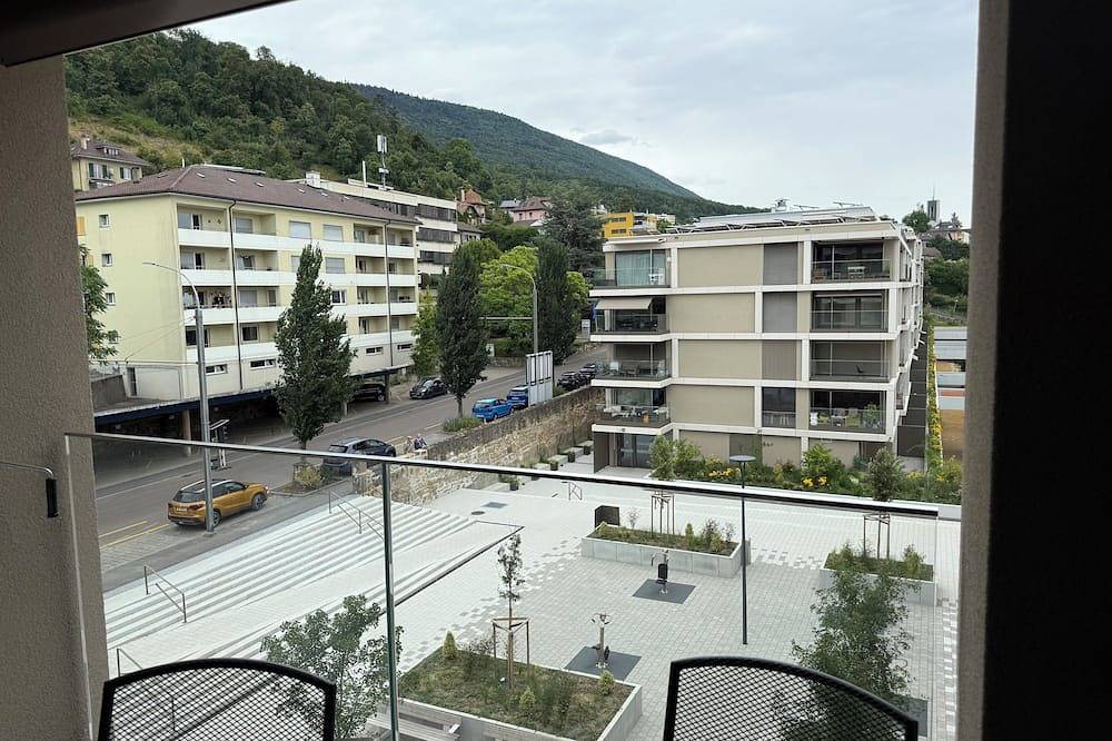Appartamento intero, I offer my apartment fully furnished and equipped. in Neuchâtel, Three-Lakes