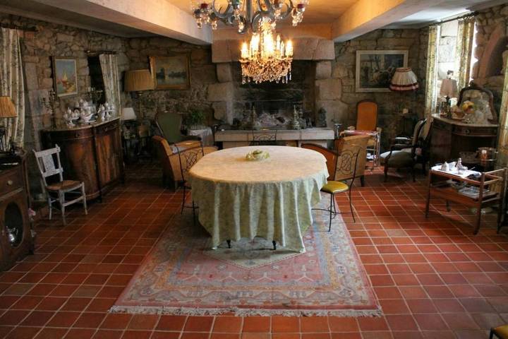 Location de vacances pour 3 personnes, avec vue et jardin à Quintin - 4