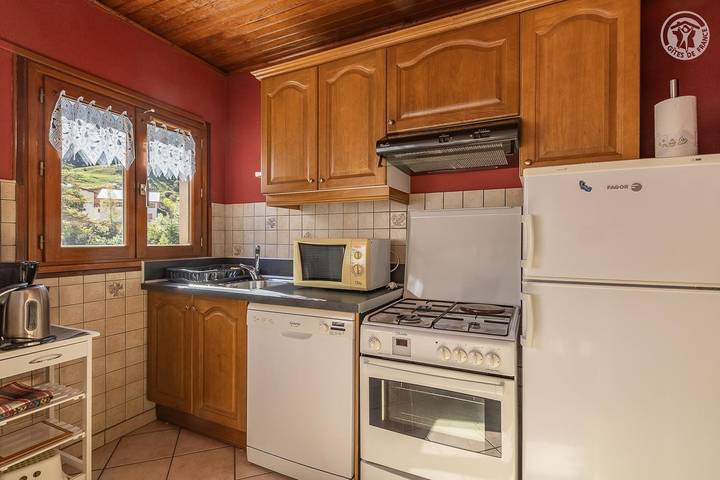 Gîte pour 4 personnes, avec jardin à Lanslevillard - 3