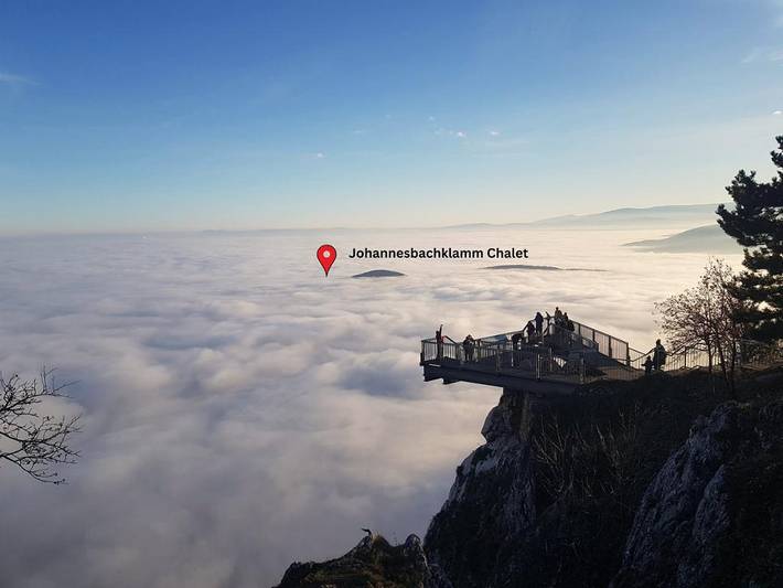 Ganze Wohnung, Johannesbachklamm Chalet - Hot Tub und Panoramablick - Chalet mit Terrasse in Würflach, Wiener Alpen in Niederösterreich