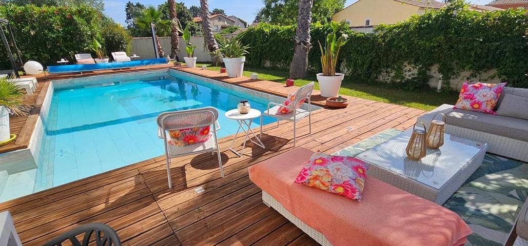 Location de vacances pour 2 personnes, avec Balcon et Terrasse ainsi que Jardin et Piscine à Cardet - 3