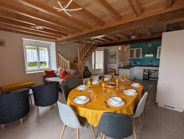 Gîte pour 8 personnes, avec jardin ainsi que piscine et terrasse en Charente - 2