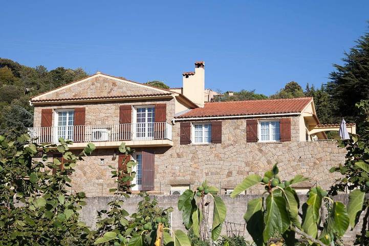 Appartement de vacances pour 8 personnes, avec balcon et jardin