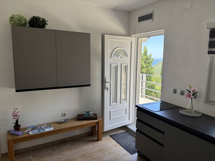 Ferienwohnung für 4 Personen, mit Meerblick und Balkon/Terrasse sowie Ausblick in Montenegro - 3