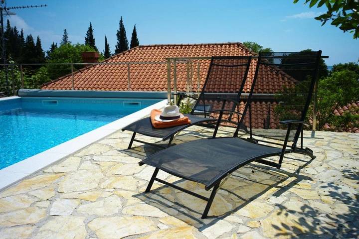 Villa pour 13 personnes, avec piscine ainsi que jardin et vue à Mlini - 3