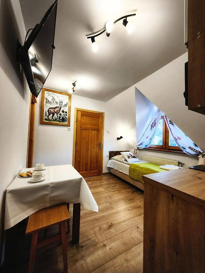 Gîte pour 2 personnes, avec jardin ainsi que vue et piscine à Poronin - 3