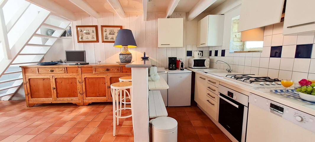 Appartement de vacances entier, Jolie maison de village avec sa cour privative in La Couarde-sur-Mer, Île de Ré
