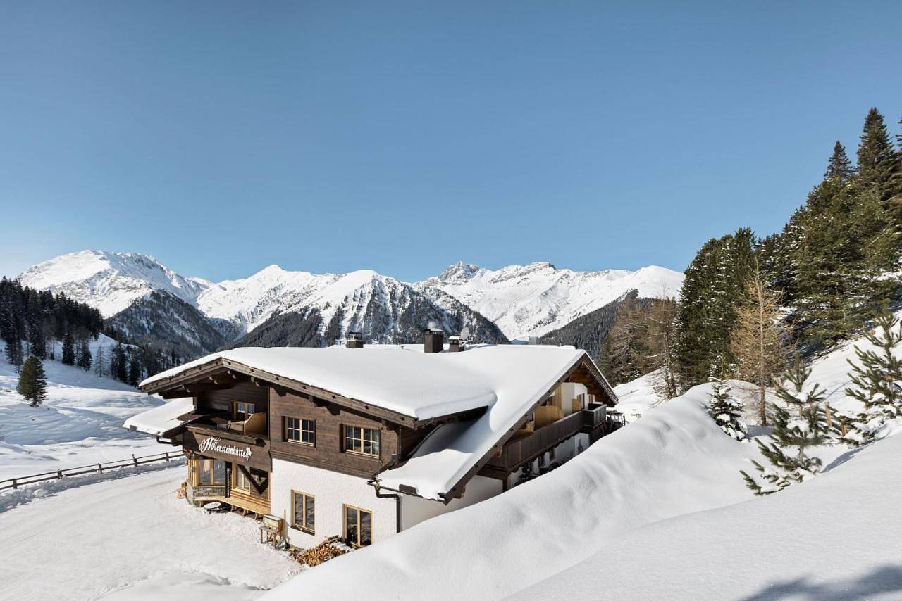 Berggasthaus Höllensteinhütte in Hintertux, Zillertaler Alpen