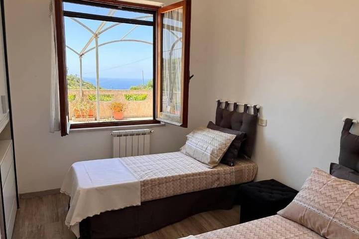Appartamento intero, Bosa Appartamento ampio terrazzo con vista in Magomadas, Planargia