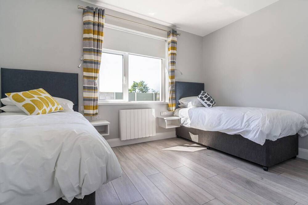 Bed And Breakfast for 10 Guests in Tramore, Munster